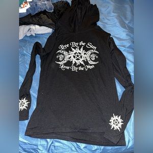 Women’s long sleeve